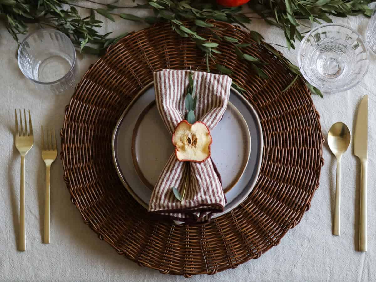 Apple & Greenery Place Setting