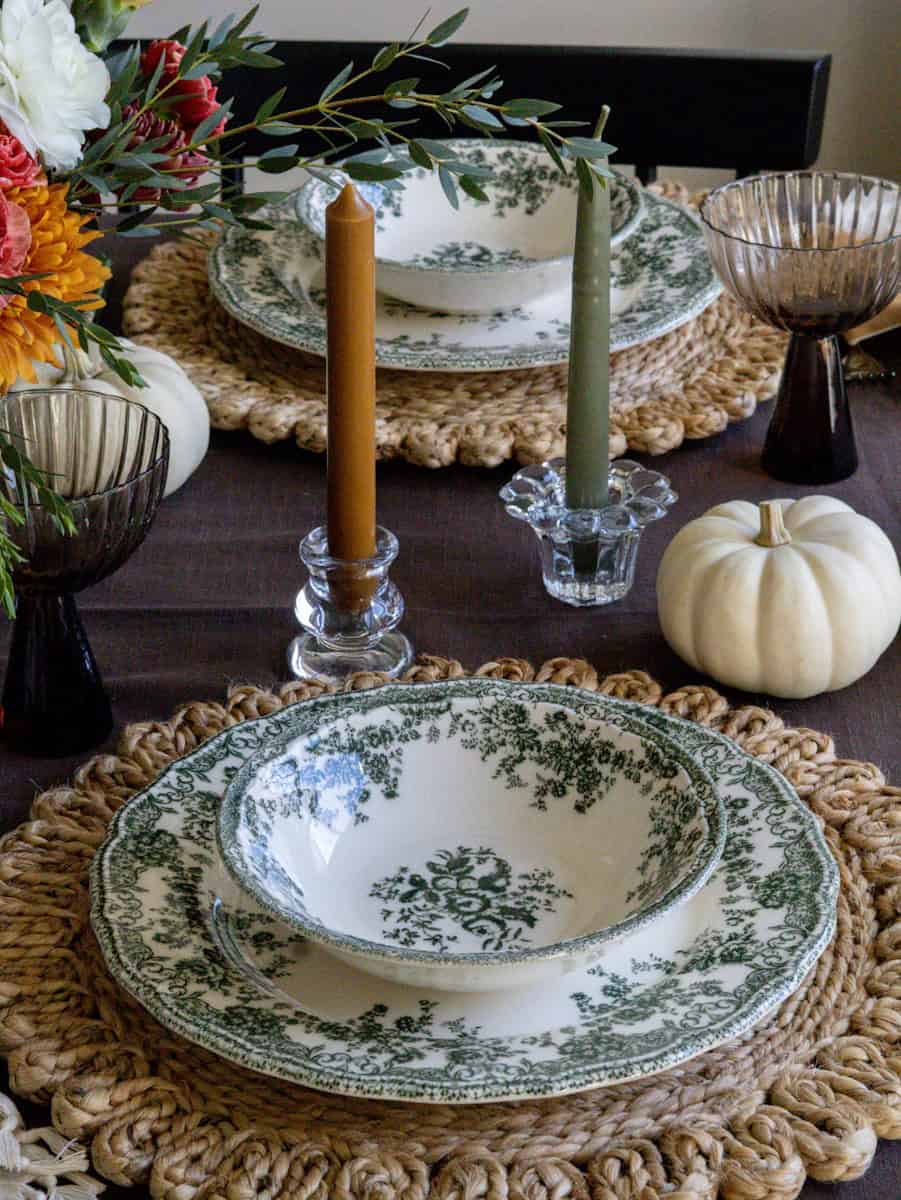 Modern Thanksgiving Tablescape