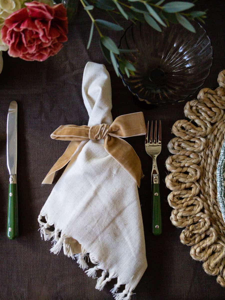 Modern Thanksgiving Tablescape