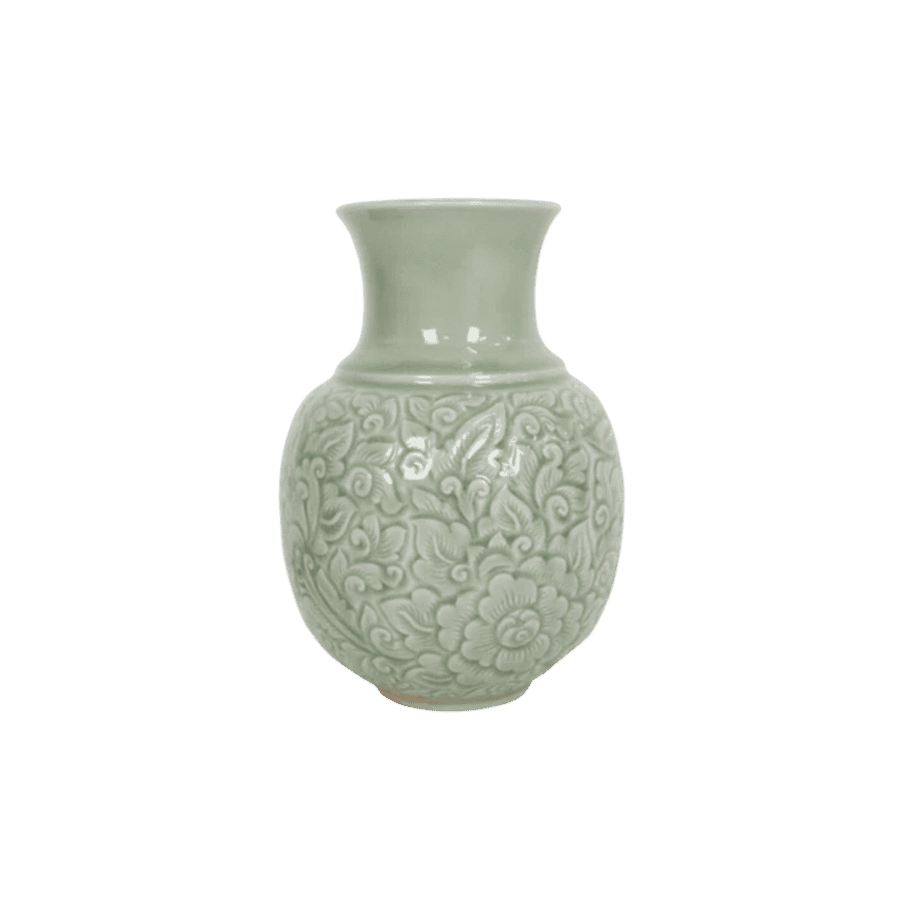 2025 color of the year quietude vase